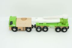 brio-33526-windrad-mit-transporter-02